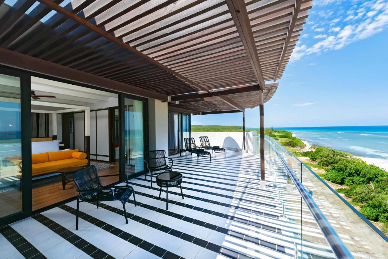 ホテル Ocean Eden Bay (Adults Only) Spring Rises エクステリア 写真 The view from a suite at the Grand at Moon Palace